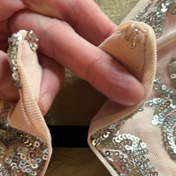 NWOT R & M Richards champagne colored sequined gown size 10 - Picture 10 of 14